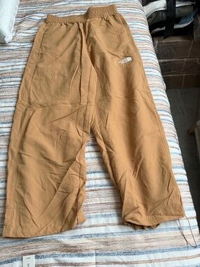 The North Face Nylon Easy Pant in Almond Butter Size M